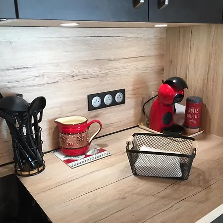 Les Chenes Rouges 제라르메르